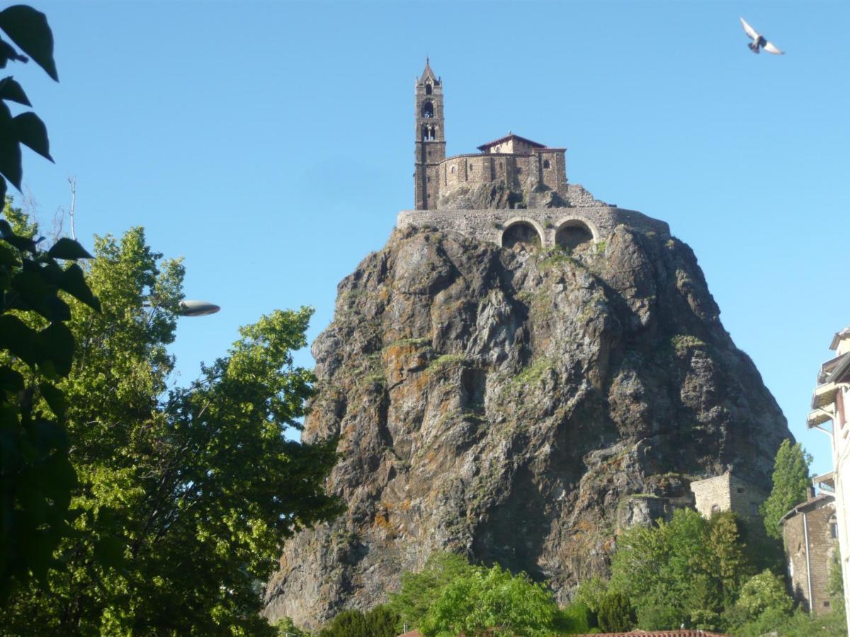 Апартаменти Le Petit St Clair Le Puy-en-Velay Екстер'єр фото